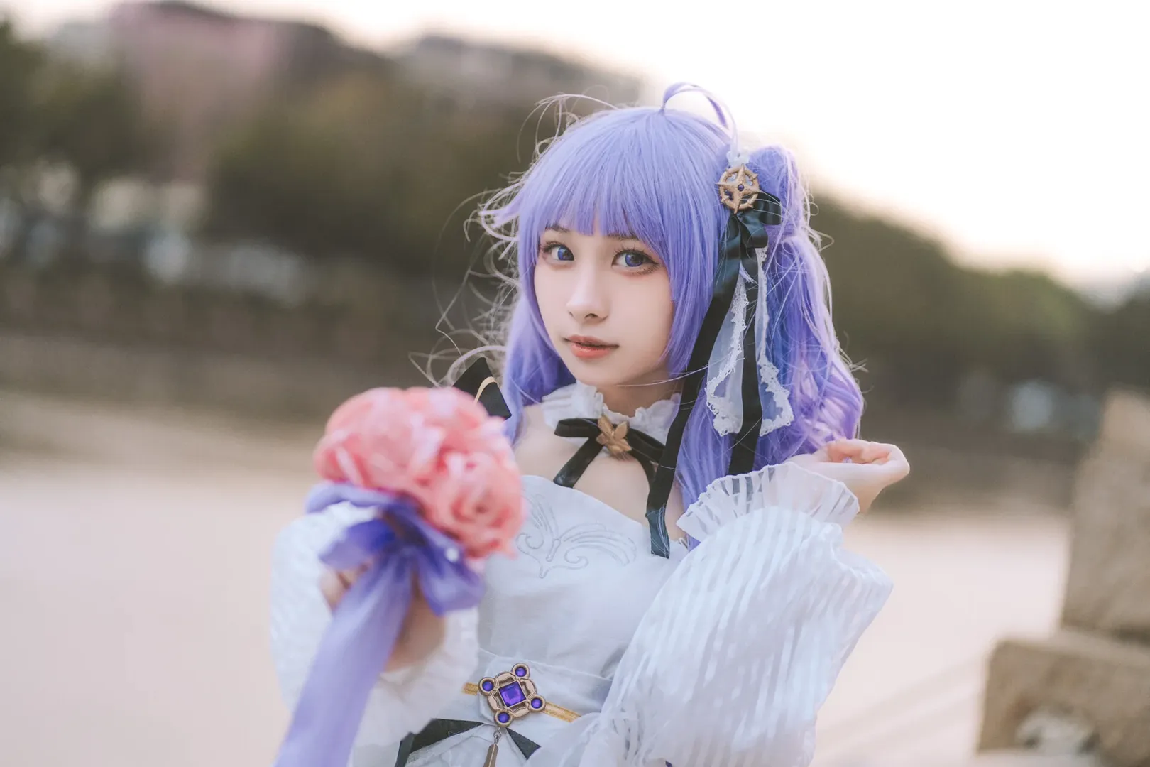 【Unicorn Cosplay】Azur Lane Bridal Styling: Gentle Moments in a White Dress and Stockings - Image 4