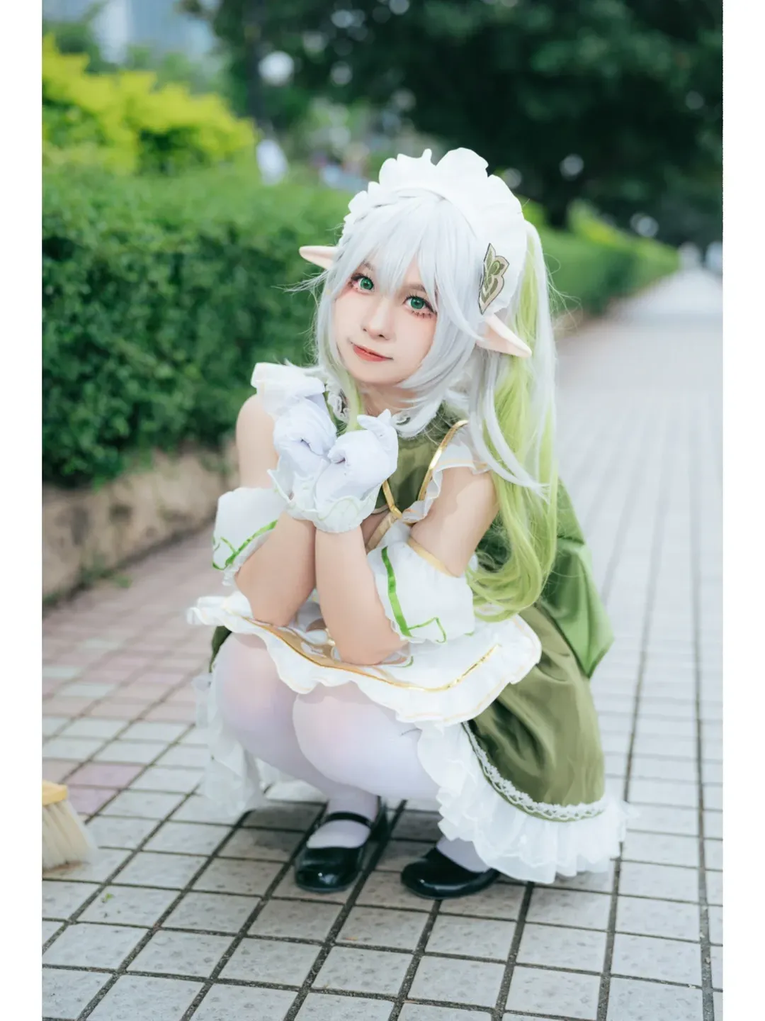 【ナヒーダ コスプレ】原神・草神のイベント風情、超元気が弾けるメイドほうきスタイル - 13 枚目