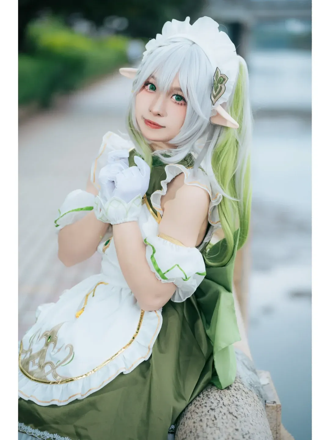 【ナヒーダ コスプレ】原神・草神のイベント風情、超元気が弾けるメイドほうきスタイル - 9 枚目