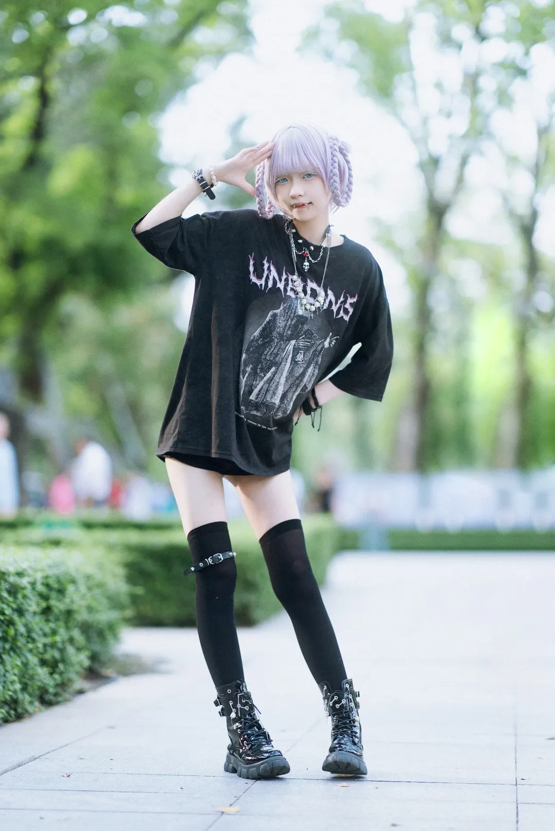 【七草荠cos】彻夜之歌的吸血鬼日常，这套黑丝腿环私设真的很满意！ - 第 8 张