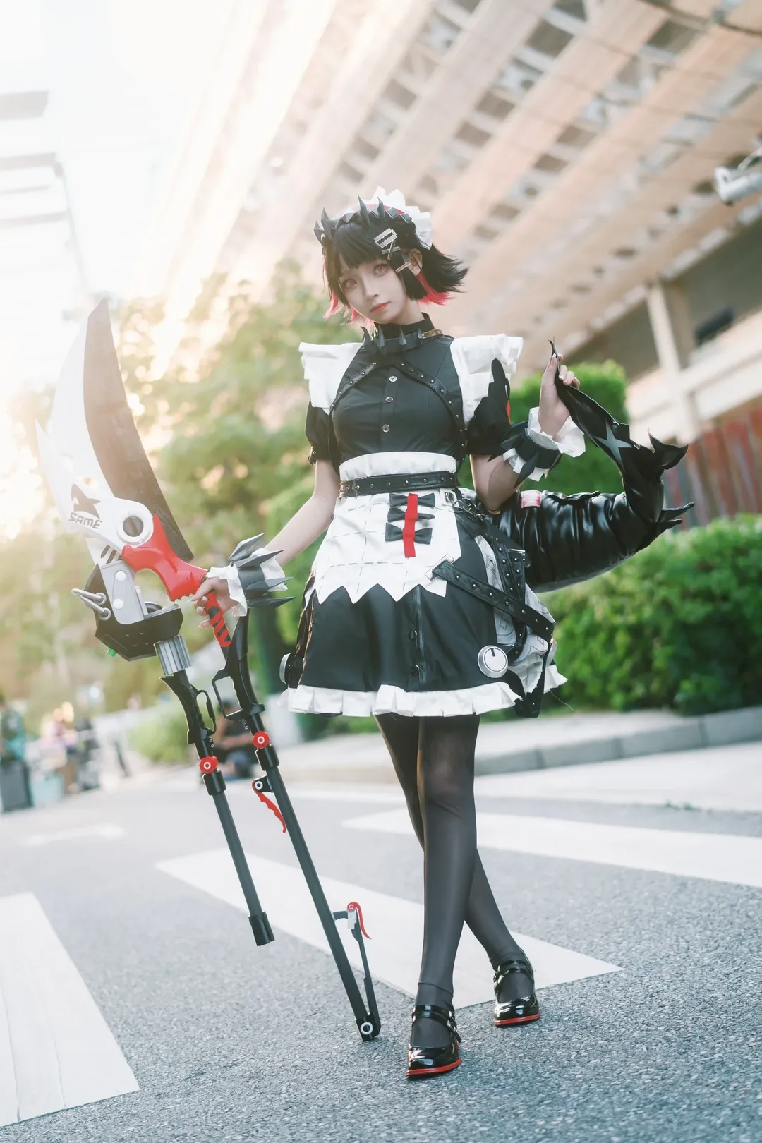 [Shark girl cosplay] Hunting moment of Zenless Zone Zero, white blade and red eyes - Image 1