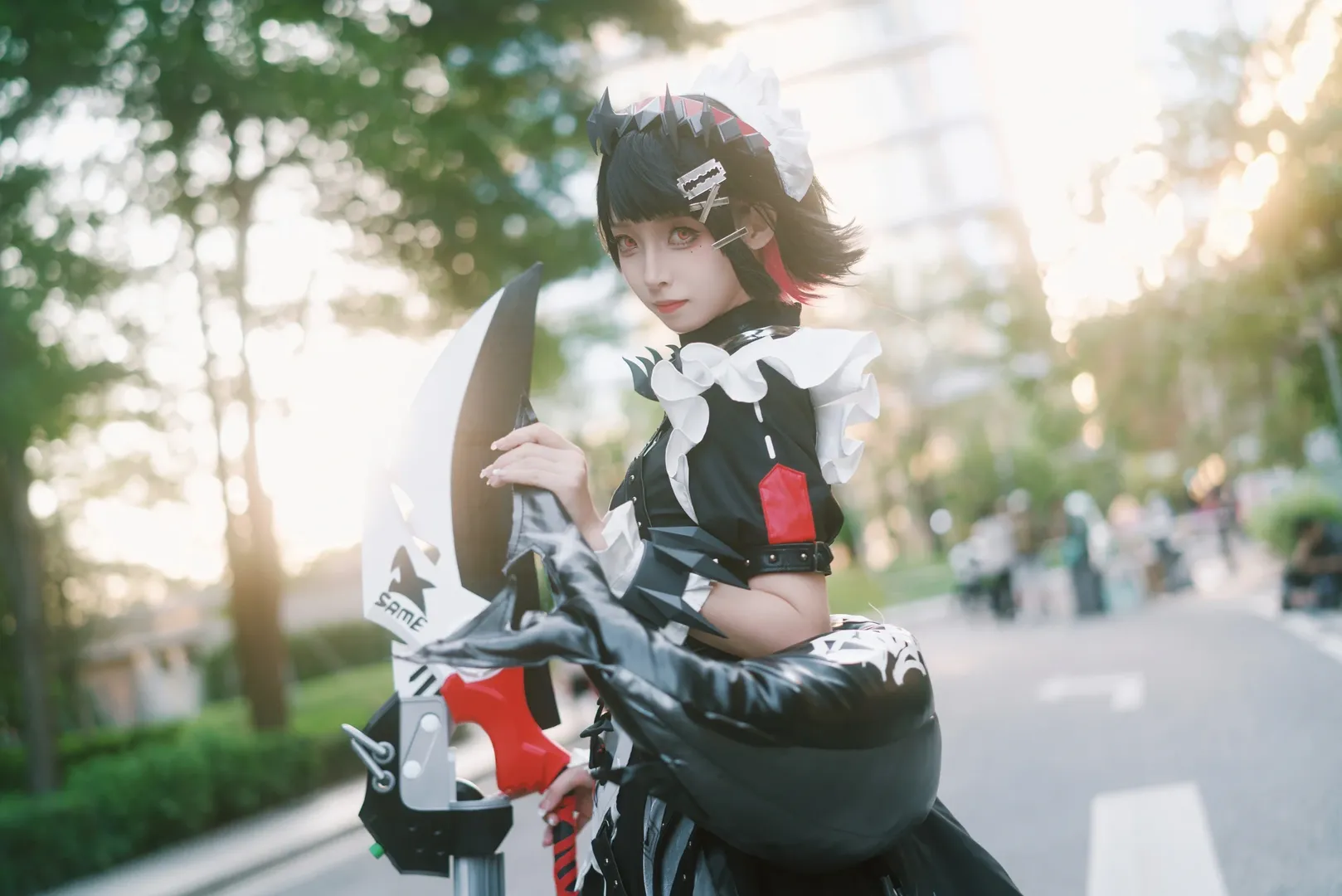 [Shark girl cosplay] Hunting moment of Zenless Zone Zero, white blade and red eyes - Image 3
