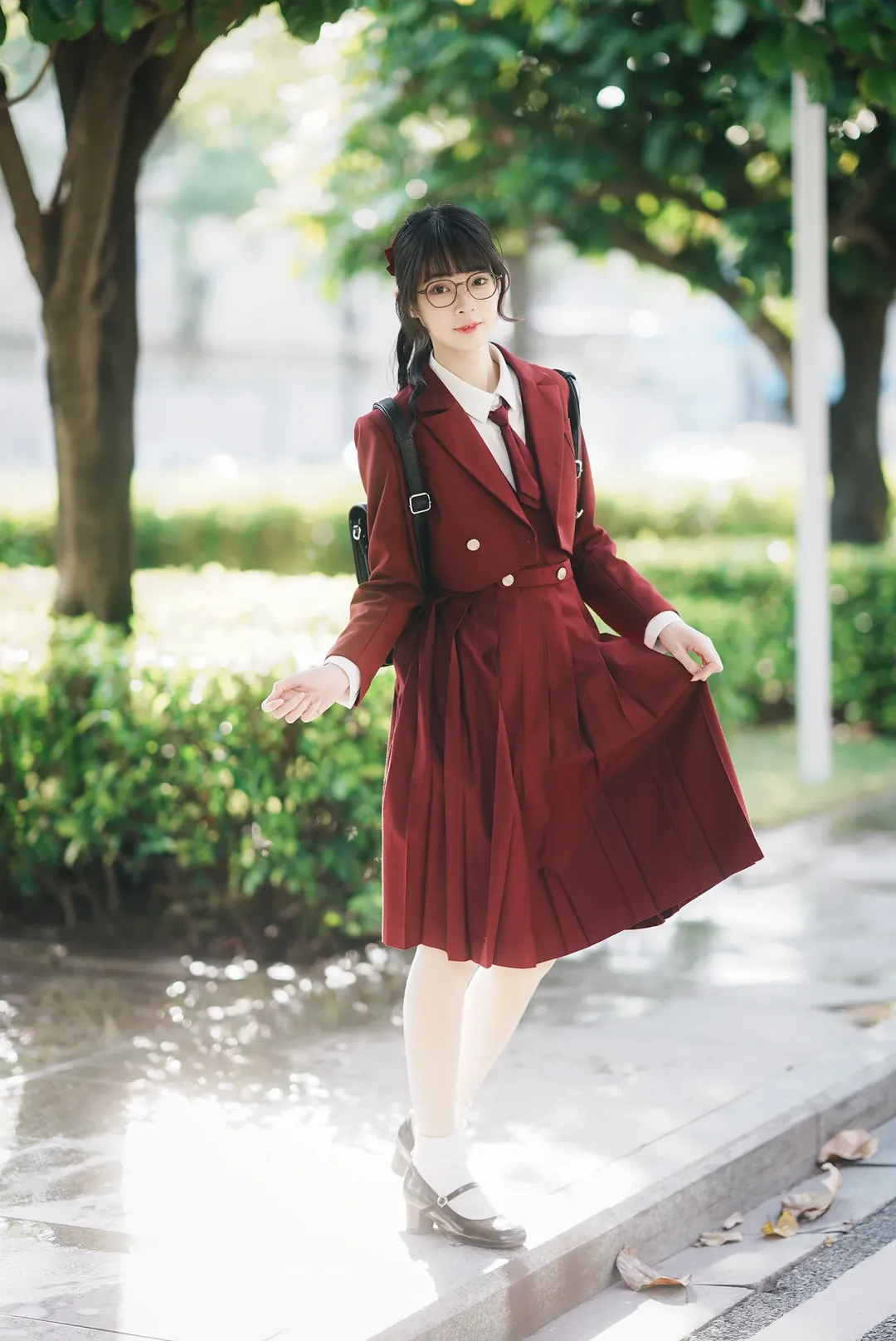 【Hatsumonogatari Anime Convention】Outdoor Shoot: Wine Red JK uniform Street Snap - Image 3