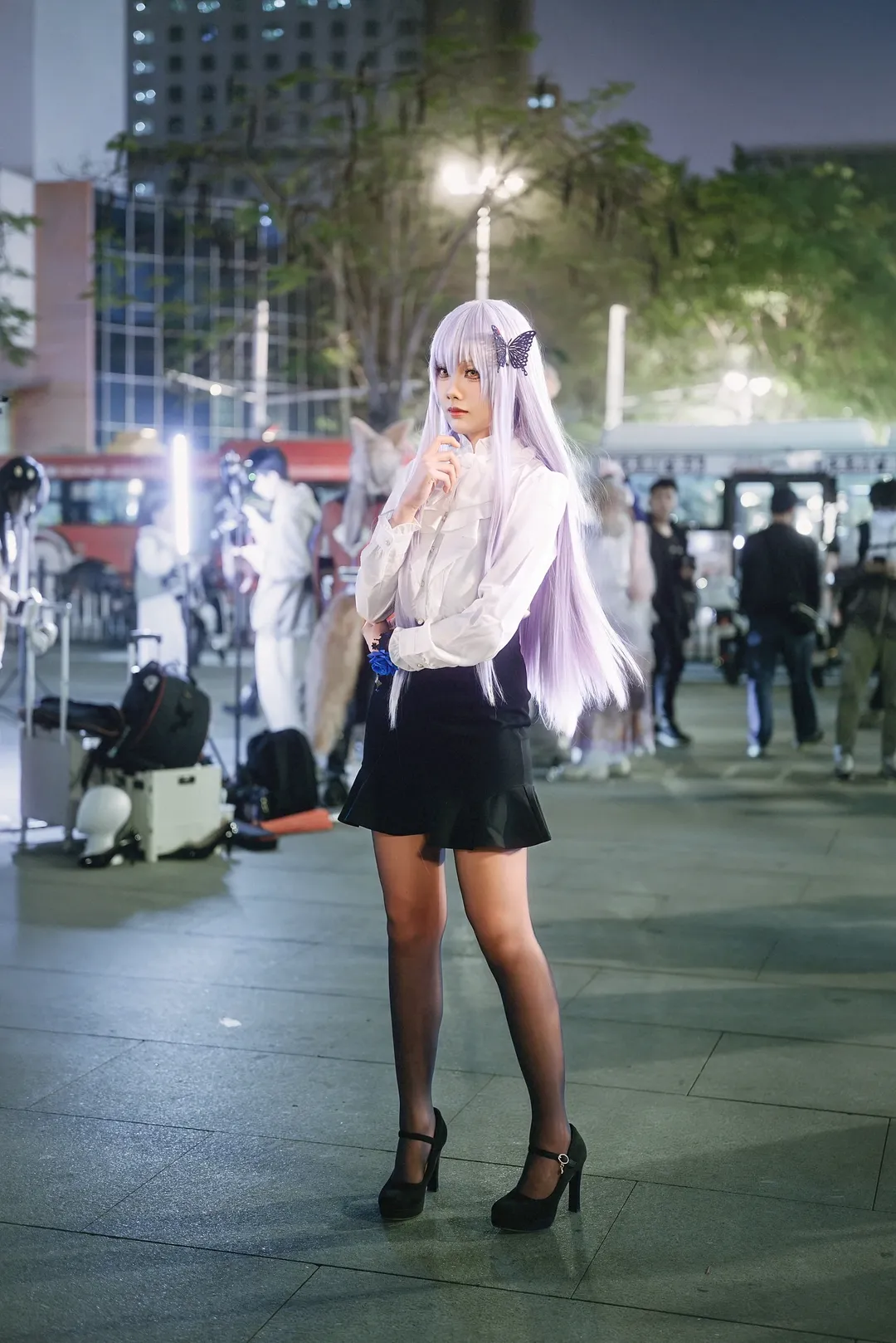 【湊友希那cos】暗光舞臺，夜色麥克風與絲襪 - 第 3 張