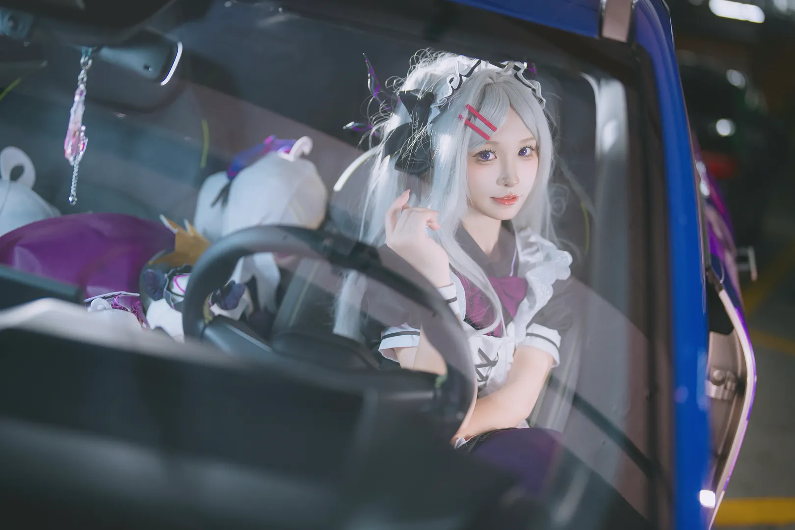 【空崎日奈cos】蔚蓝档案女仆兼职司机与痛车合影 - 第 5 张