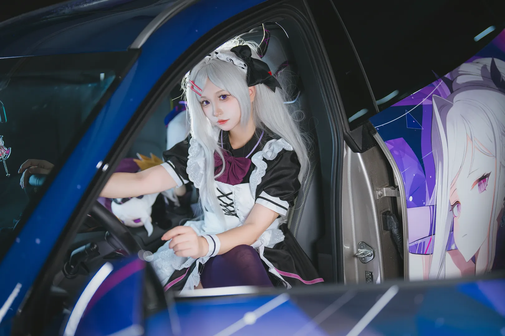【空崎日奈cos】蔚蓝档案女仆兼职司机与痛车合影 - 第 9 张