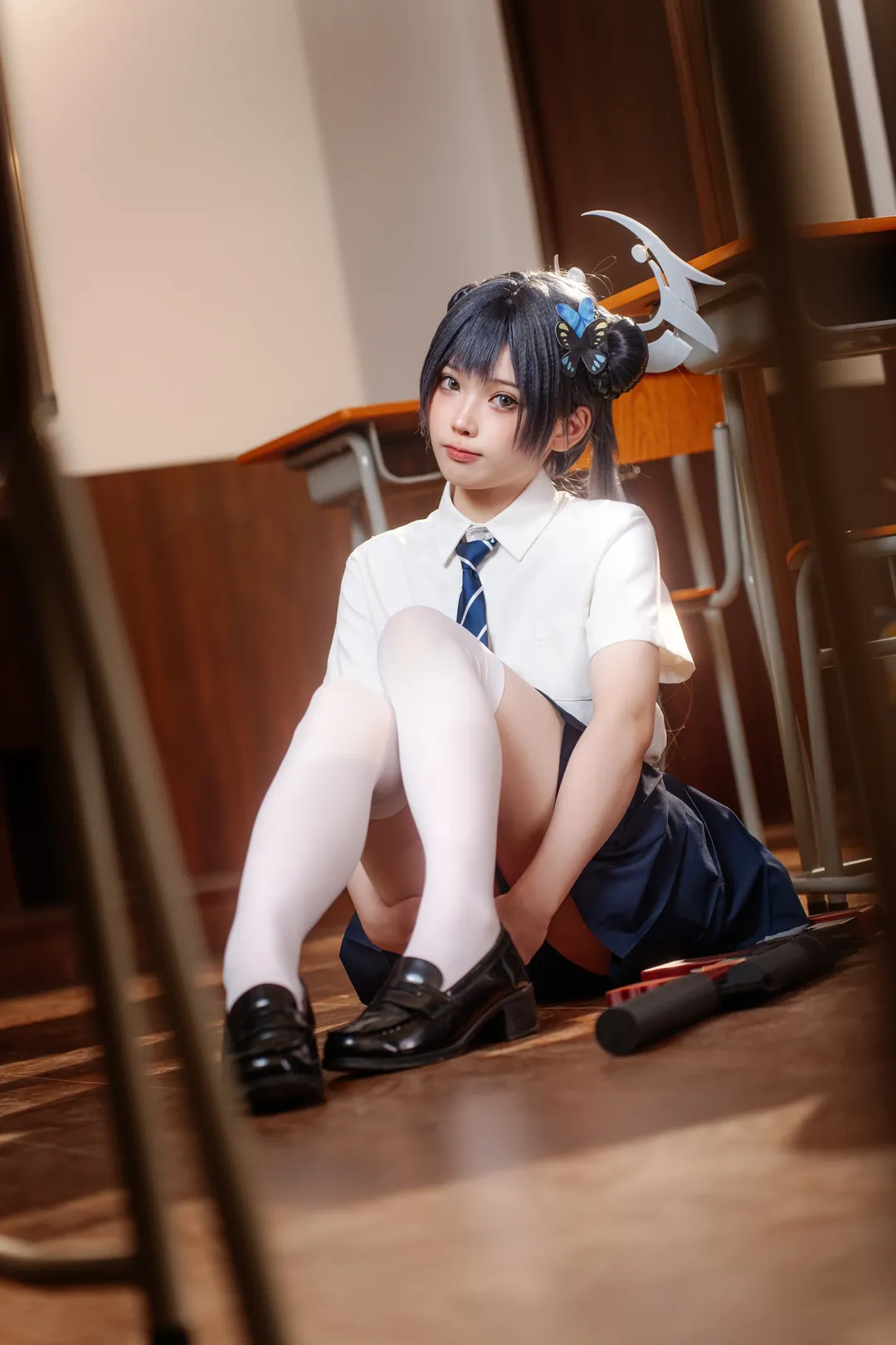 【龙华妃咲cos】蔚蓝档案的JK制服与枪械演绎 - 第 2 张