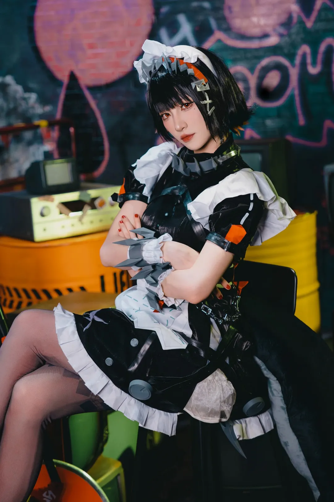 【艾莲乔cos】绝区零里的鲨鱼女仆，街头废土大杀器 - 第 9 张
