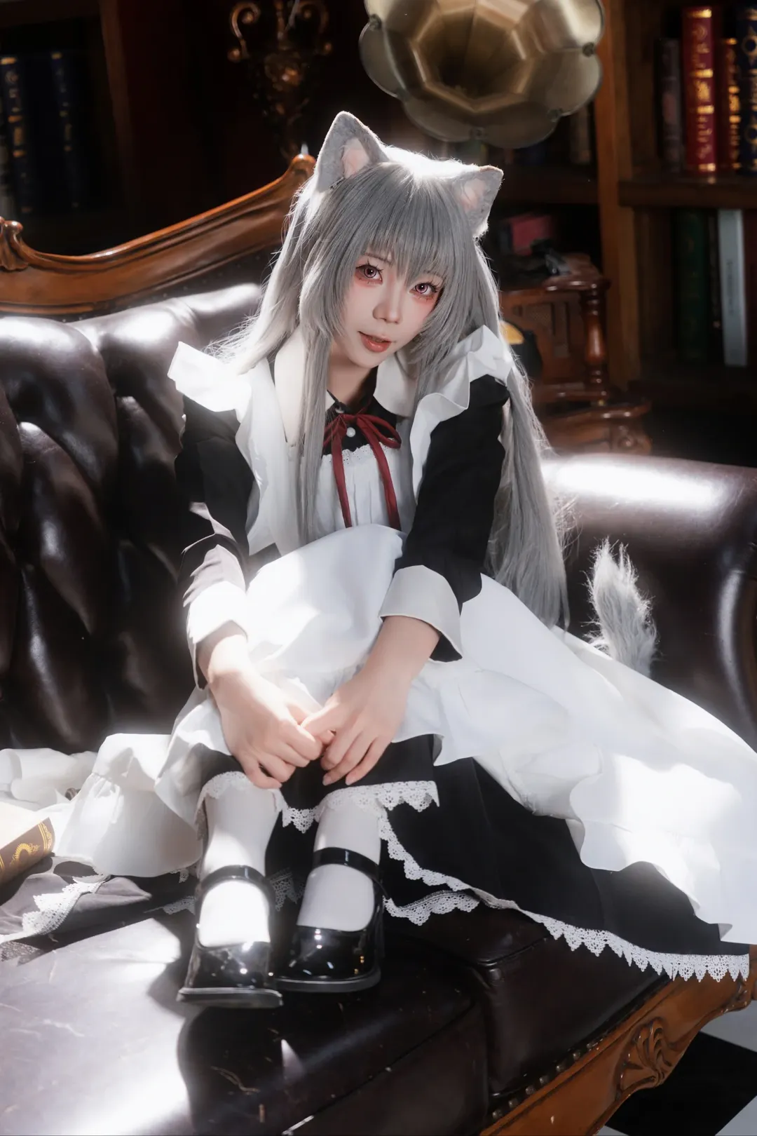 【FKEY コスプレ】ダークアカデミア調の書斎で紡ぐレトロ少女の冒険 - 4 枚目