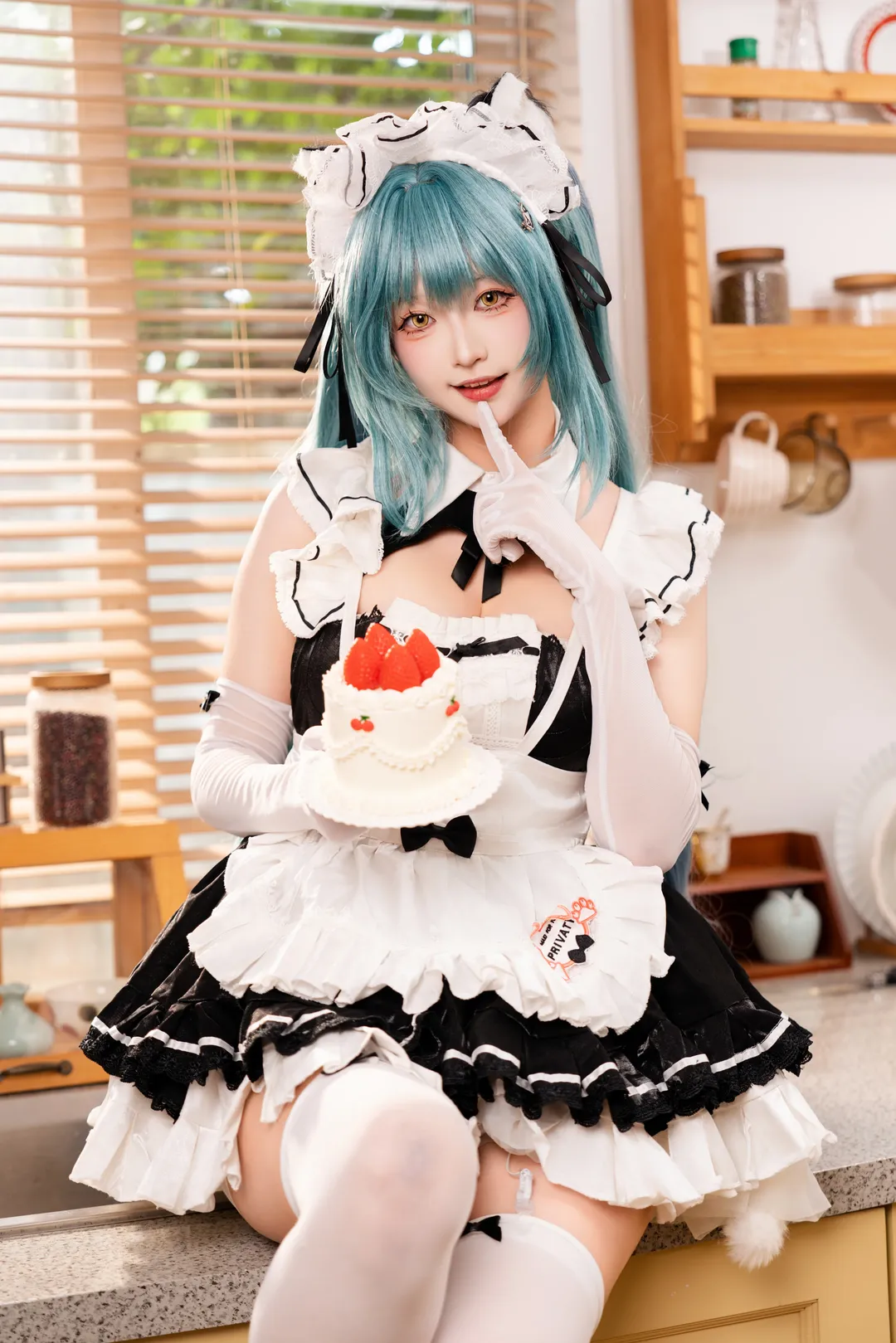 【Privaty cosplay】Goddess of Victory: NIKKE Maid Hours: Sweet Cake in the Kitchen - Image 3