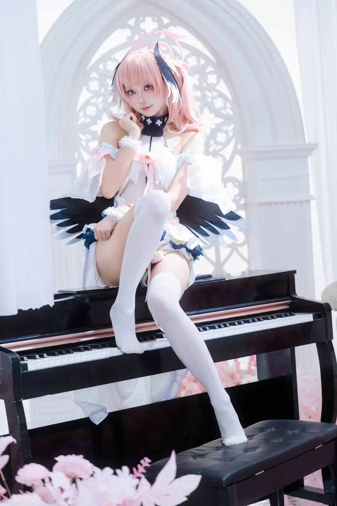 【下江小春cos】蔚蓝档案的纯白花嫁，在琴键上定格浪漫