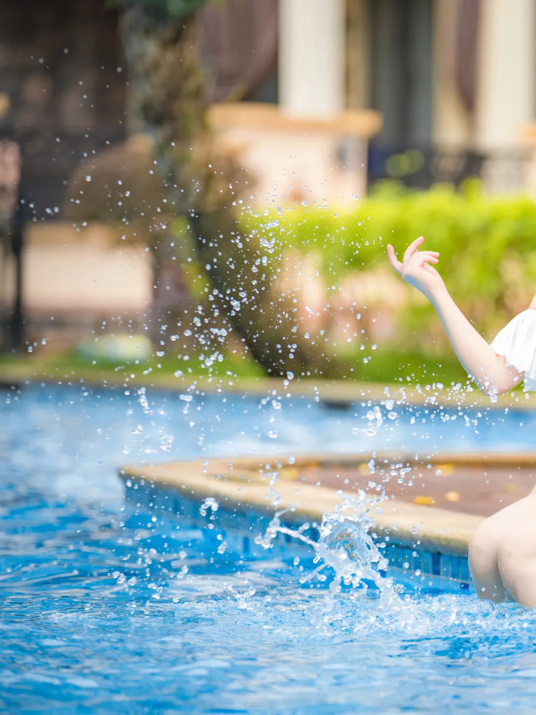 [Ajitani Hifumi cosplay] Blue Archive: Refreshing Little Angel by the Summer Pool - Image 3