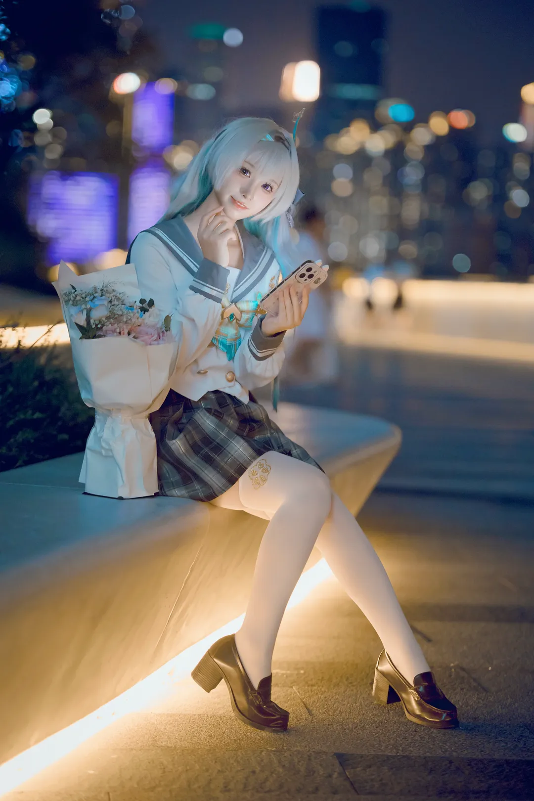 【流萤cos】崩坏星穹铁道，夜景里的春日手信 - 第 1 张