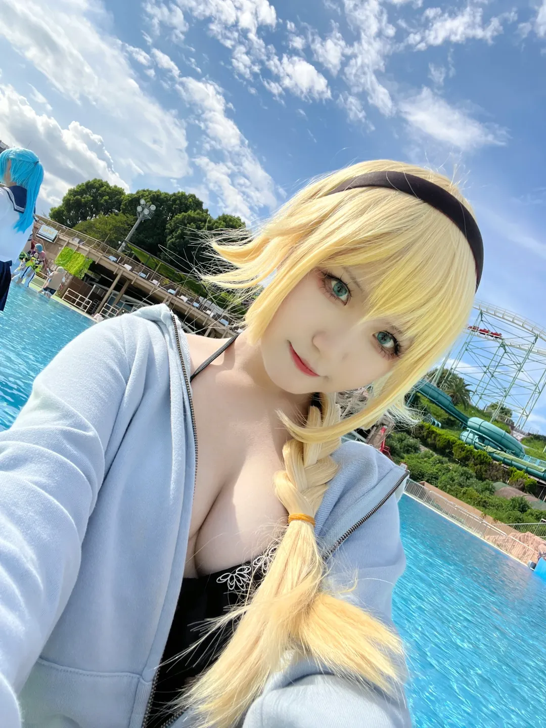 【貞德cos】抓住夏天的尾巴，水上樂園的戶外寫真