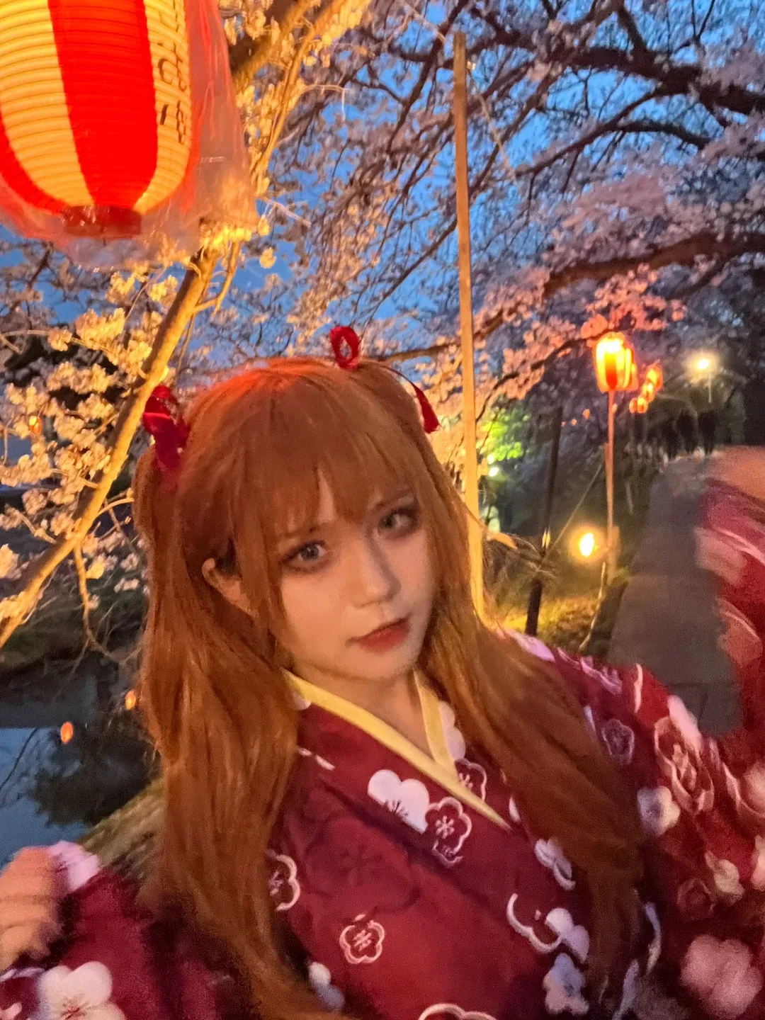 【明日香cos】夜樱中的和服与红发，是专属二次元的赏花时刻