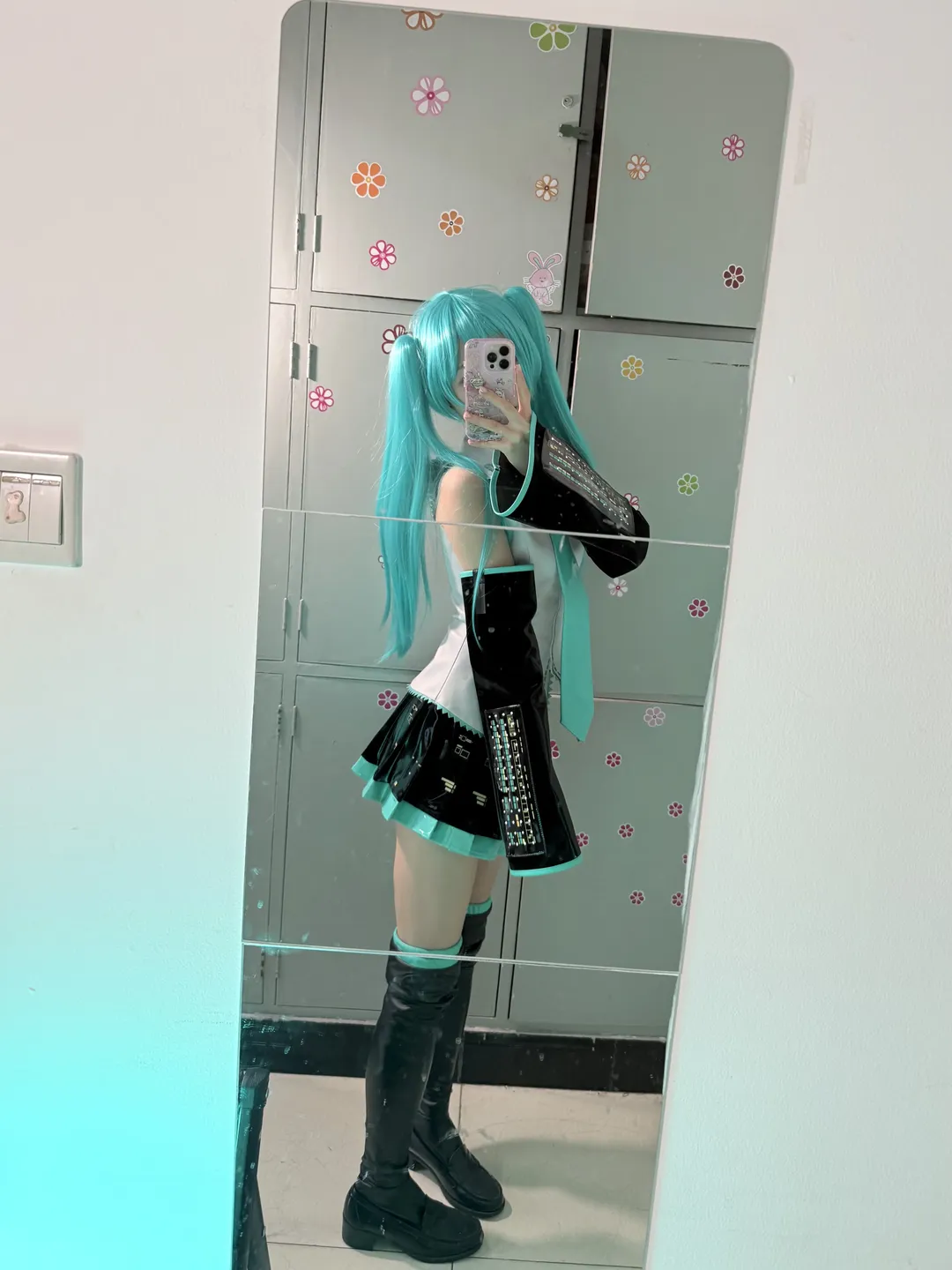 【初音未来cos】LIVE版试衣，不同光线下的质感与版型记录 - 第 1 张