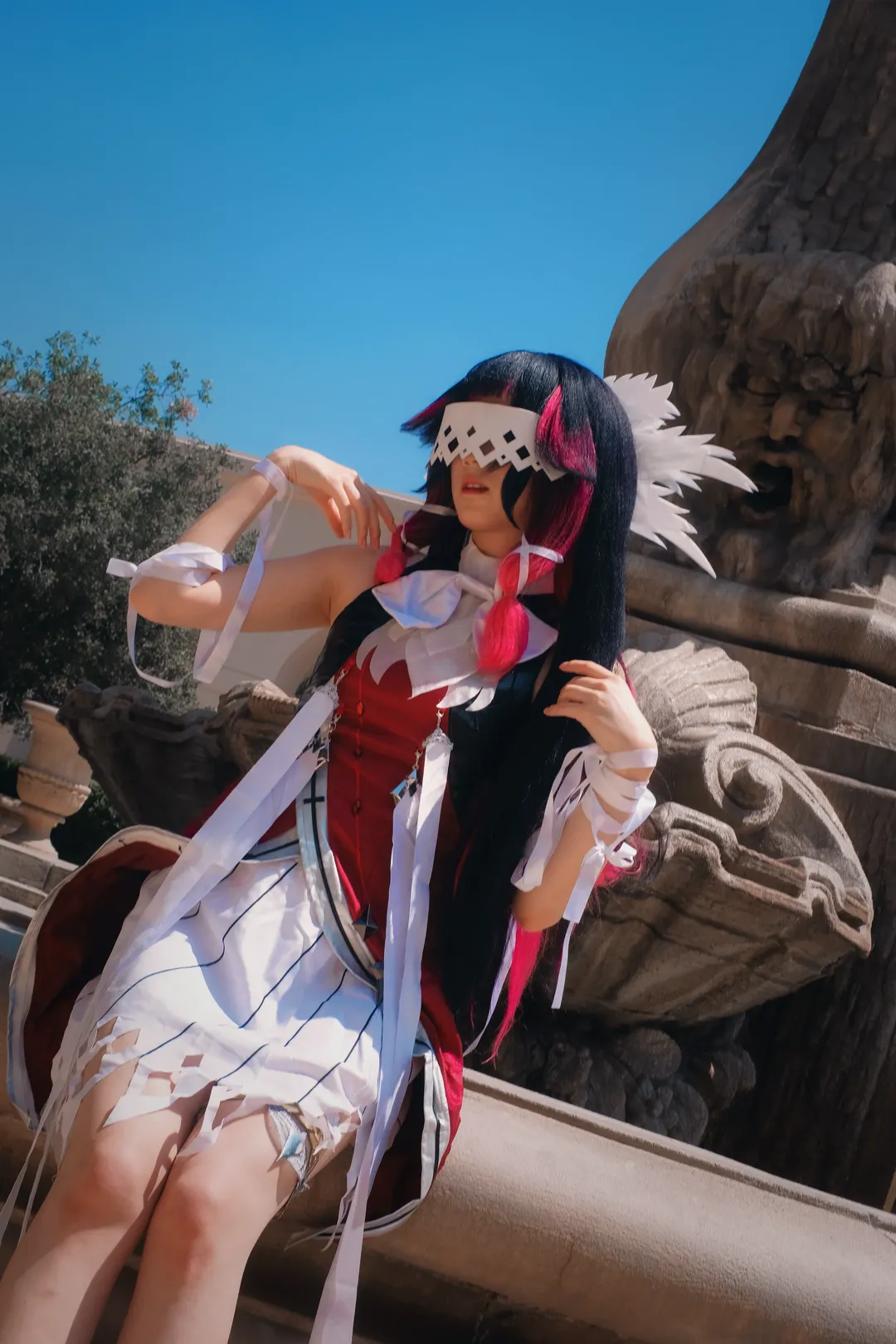 [Columbina Cosplay] Genshin Impact Character Outdoor Fountain Light and Shadow Sharing - Image 2