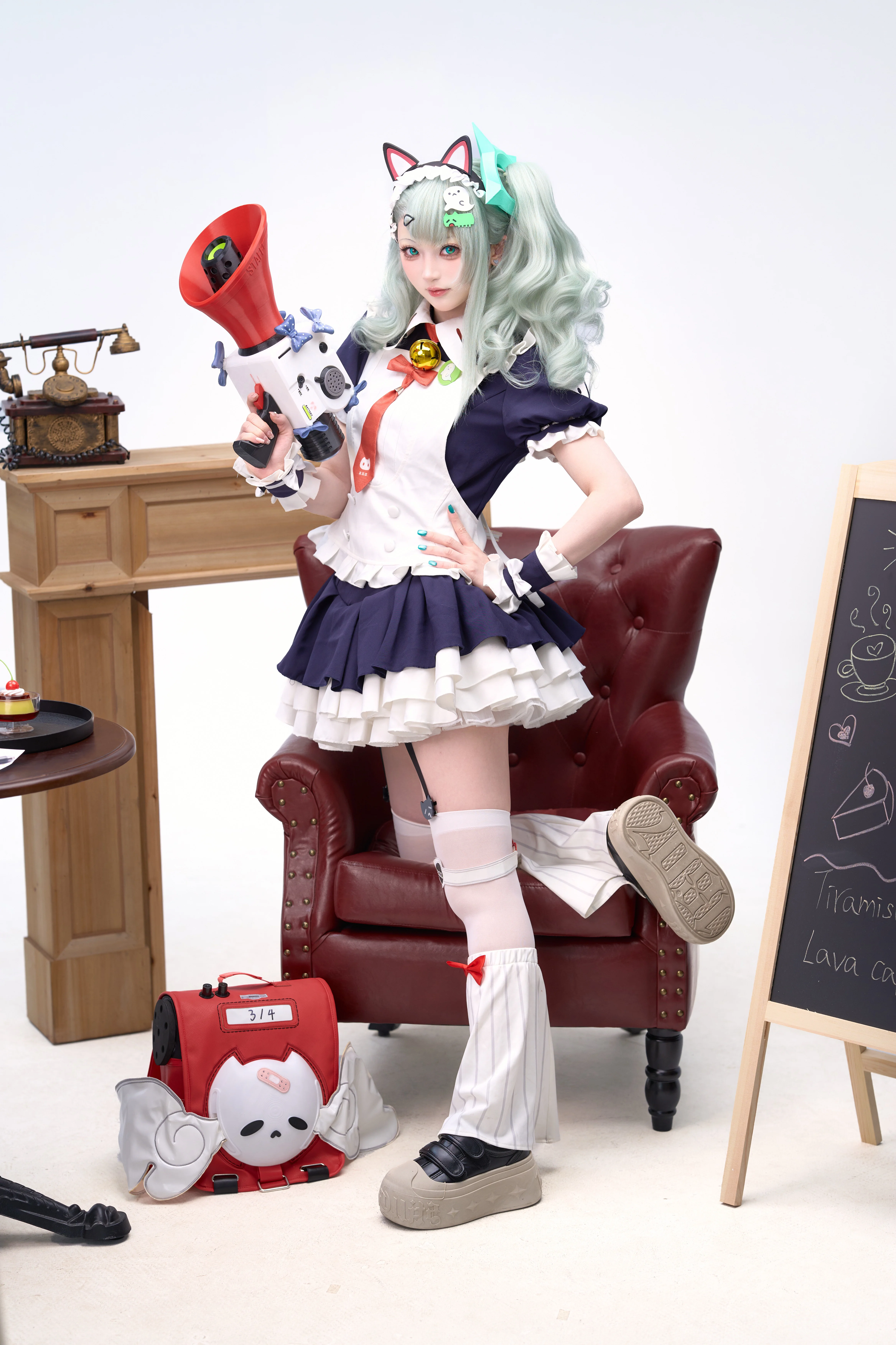 【千夏cos】绝区零千夏午后茶歇，女仆装与咖啡店的绝配 - 第 6 张