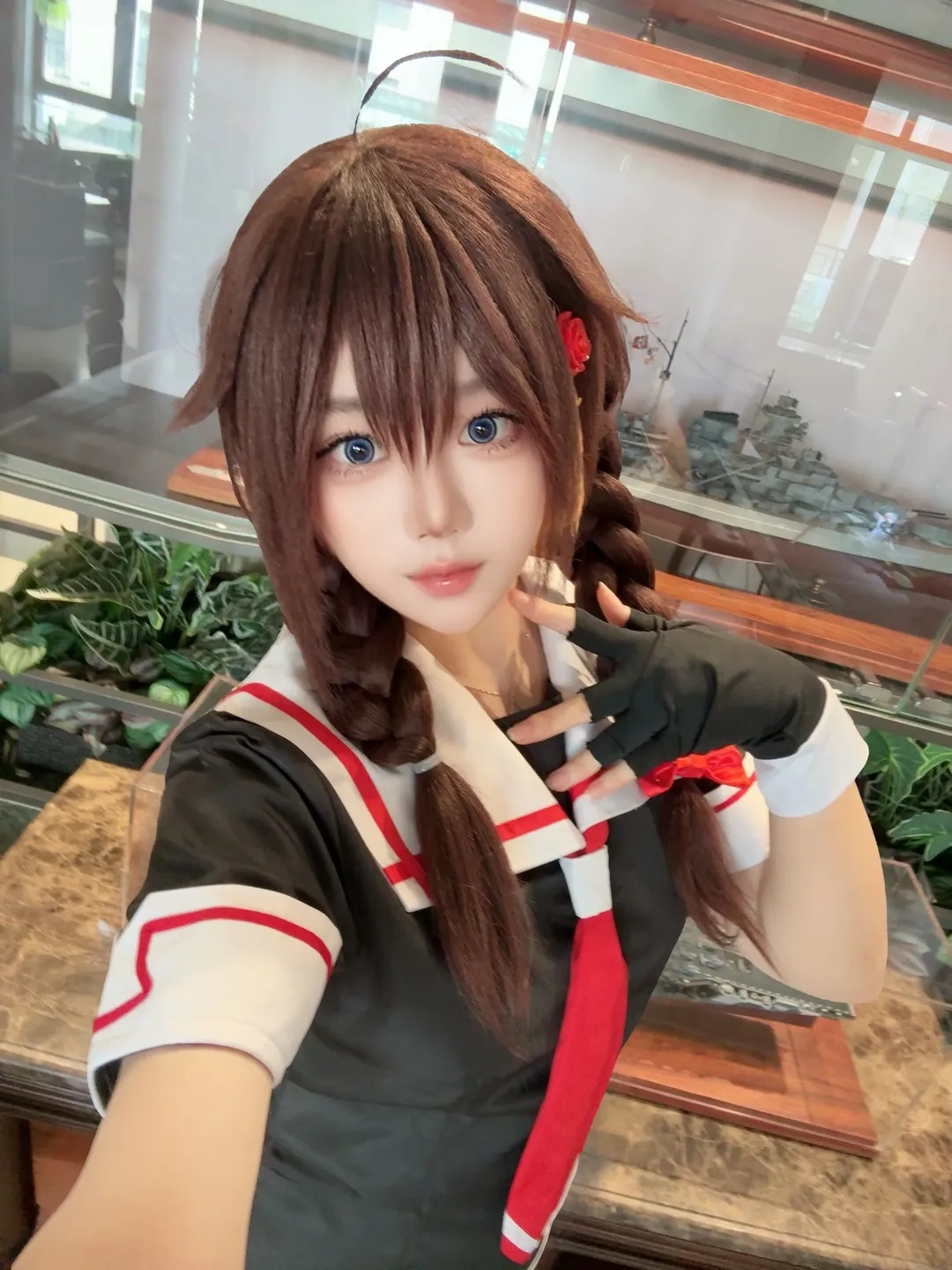 【艦隊Collectioncos】水手服與博物館軍艦展櫃的靜謐瞬間 - 第 2 張