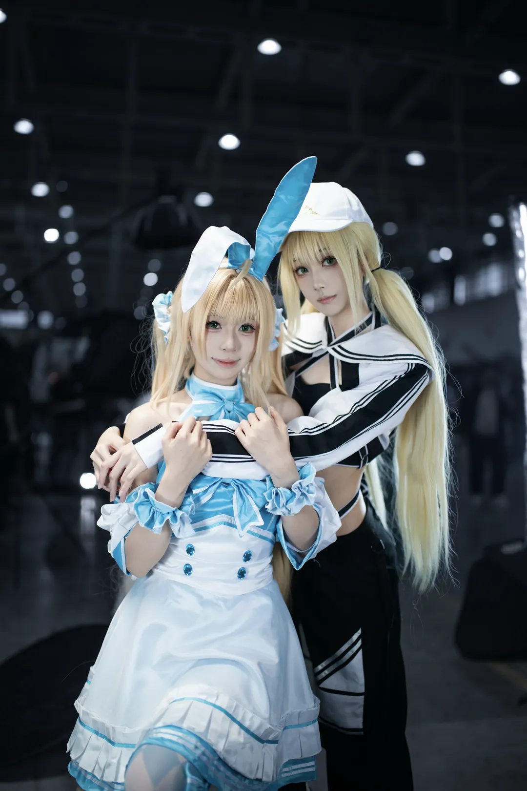 【アルトリア・キャスター コスプレ】『Fate/Grand Order』水着キャストリア与アルトリア・キャスター〔バーサーカー〕のイベント写真記録 - 1 枚目