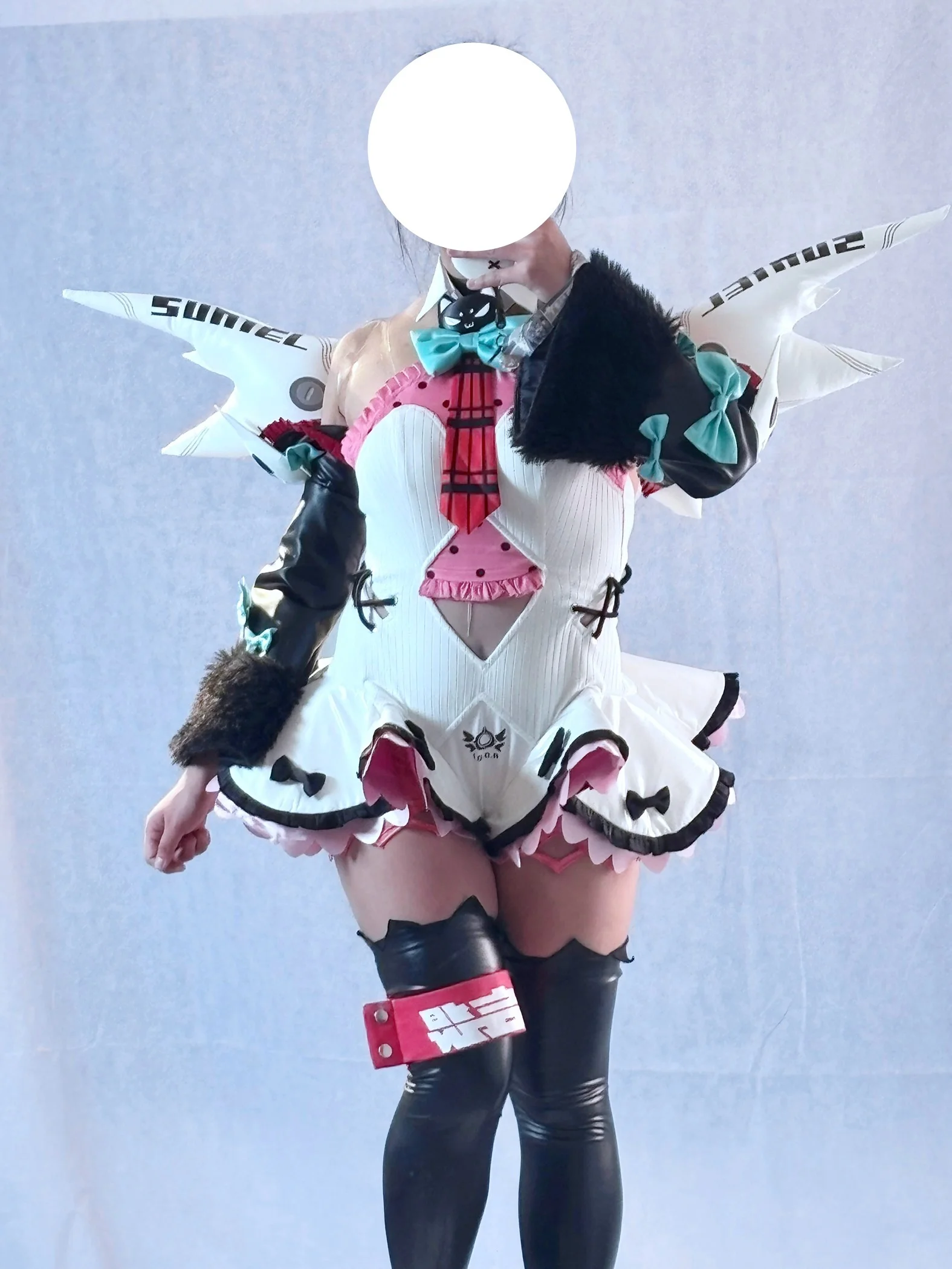 【南宫羽cos】绝区零代理人身着硬挺裙摆与机能风战衣 - 第 4 张