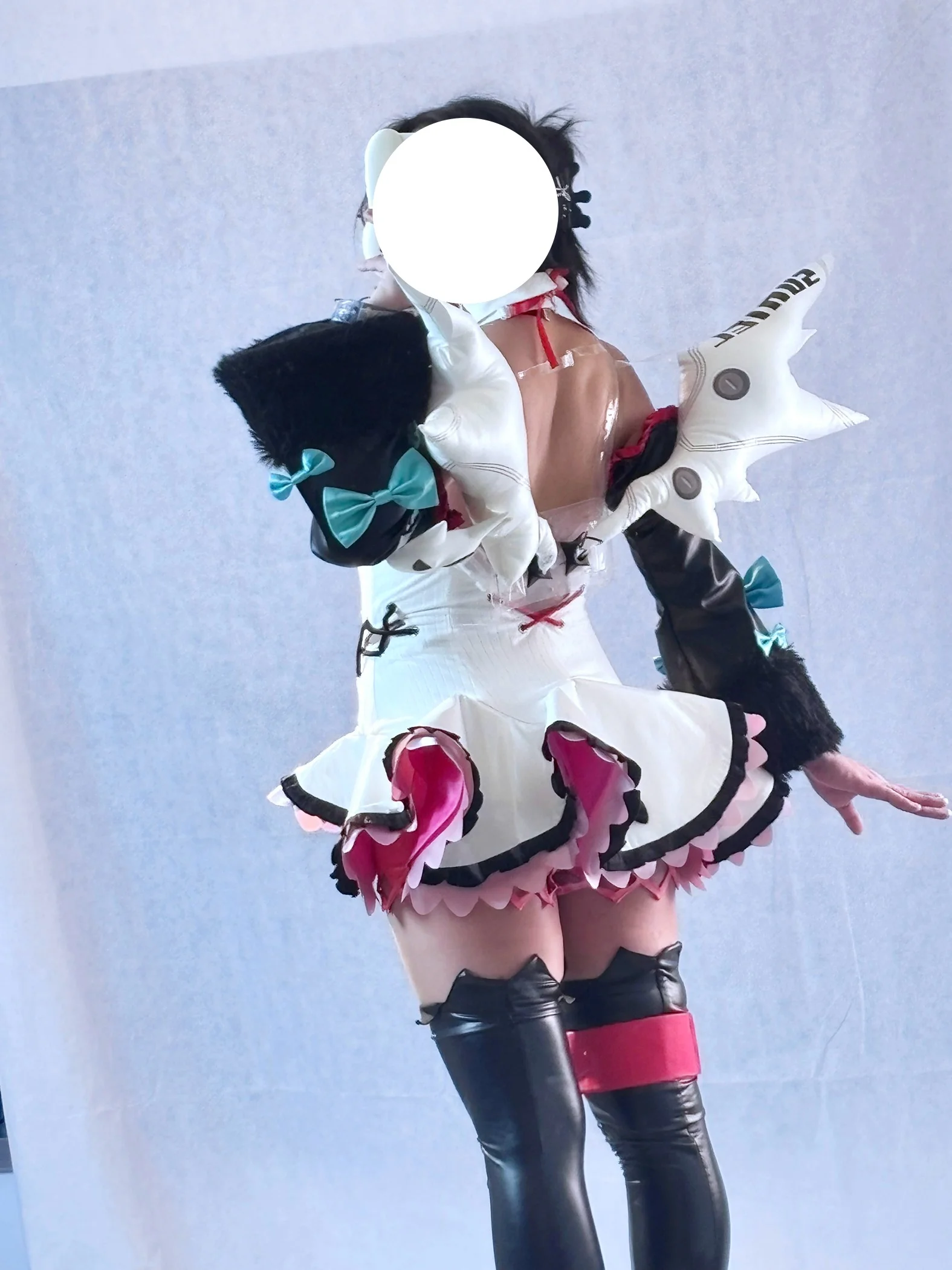 【南宫羽cos】绝区零代理人身着硬挺裙摆与机能风战衣 - 第 5 张