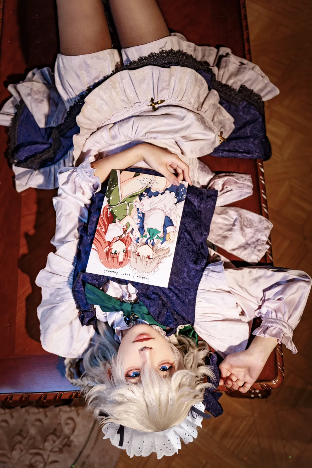 【十六夜咲夜cos】东方project的完美潇洒女仆长，复古木桌视角
