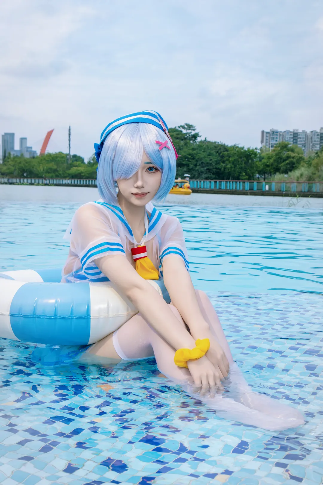 【蕾姆cos】從零開始的異世界生活夏日水手服與白絲泳裝 - 第 1 張