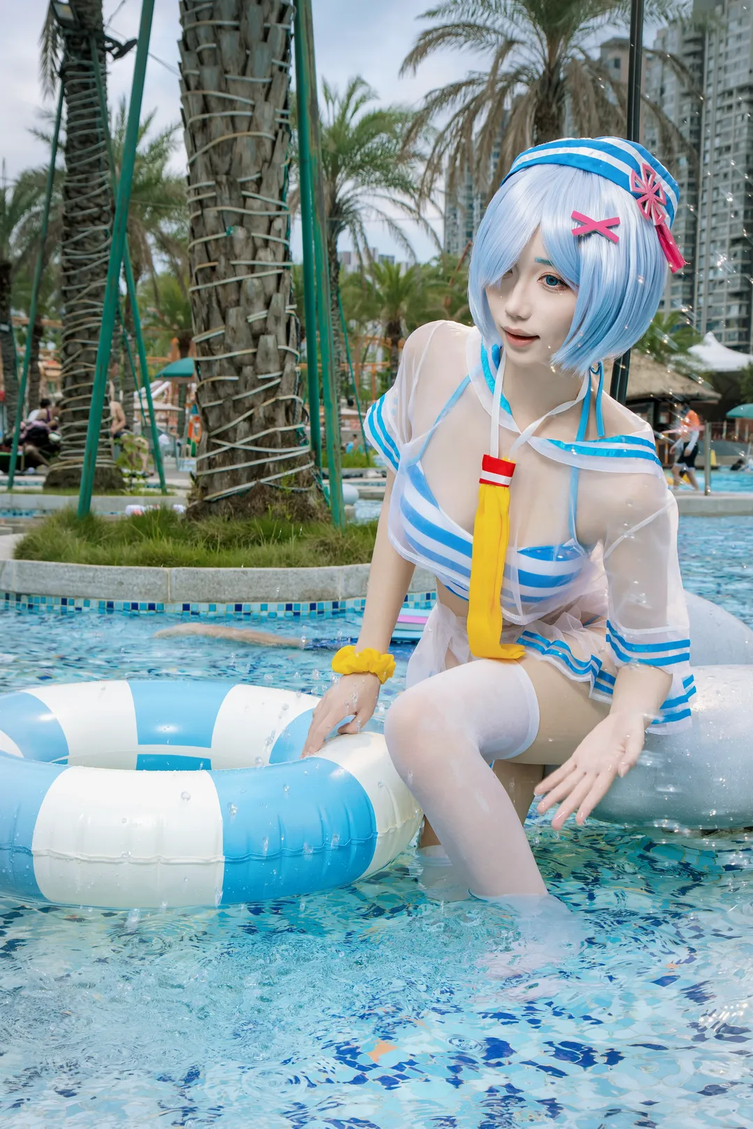 【蕾姆cos】從零開始的異世界生活夏日水手服與白絲泳裝 - 第 2 張