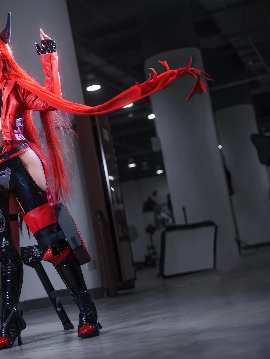 【小红帽cos】胜利女神，红黑配色的硬核机械风 - 第 3 张