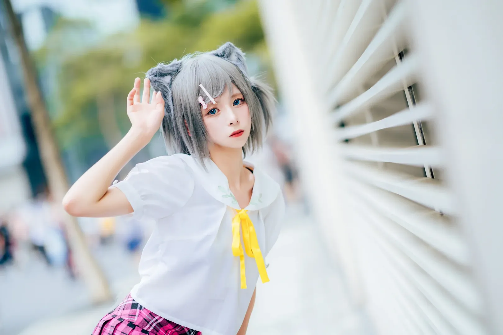 【小豆梓のコスプレ】笑わない猫に変身、2024年の広州の街角で名作を再現 - 4 枚目