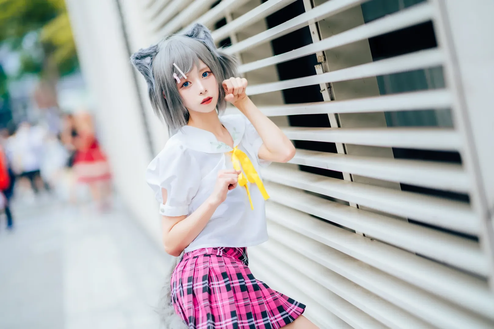 【小豆梓のコスプレ】笑わない猫に変身、2024年の広州の街角で名作を再現 - 6 枚目
