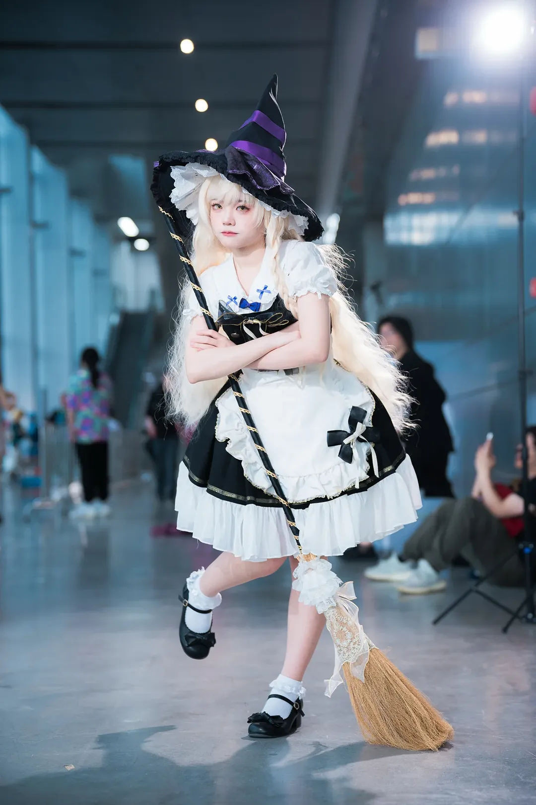 【雾雨魔理沙cos】东方project大盗魔理沙的萤火虫漫展现场