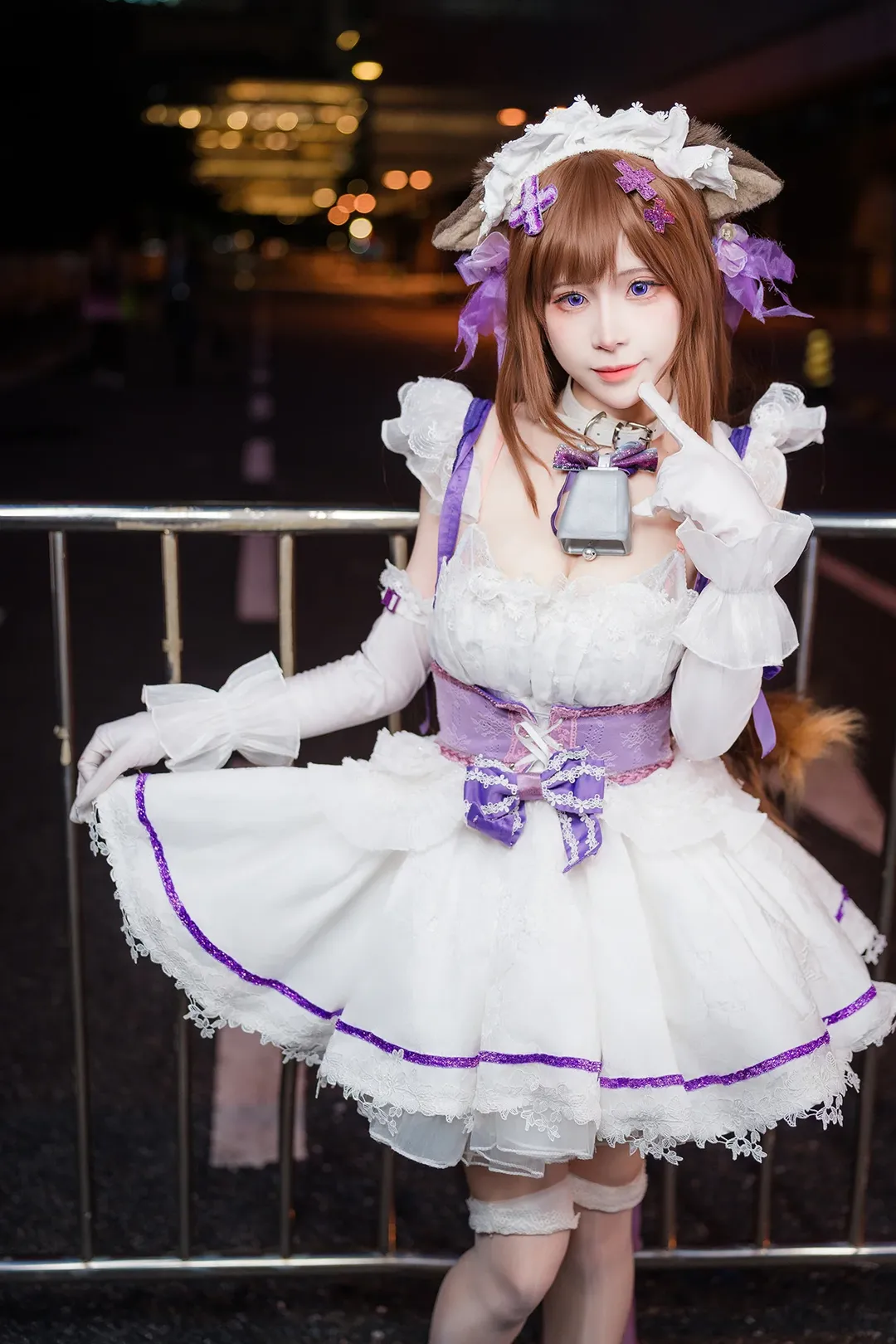 [Kashino Cosplay] Azur Lane: Nighttime Outdoor Maid Freeze-Frames at Firefly ACG Expo - Image 4