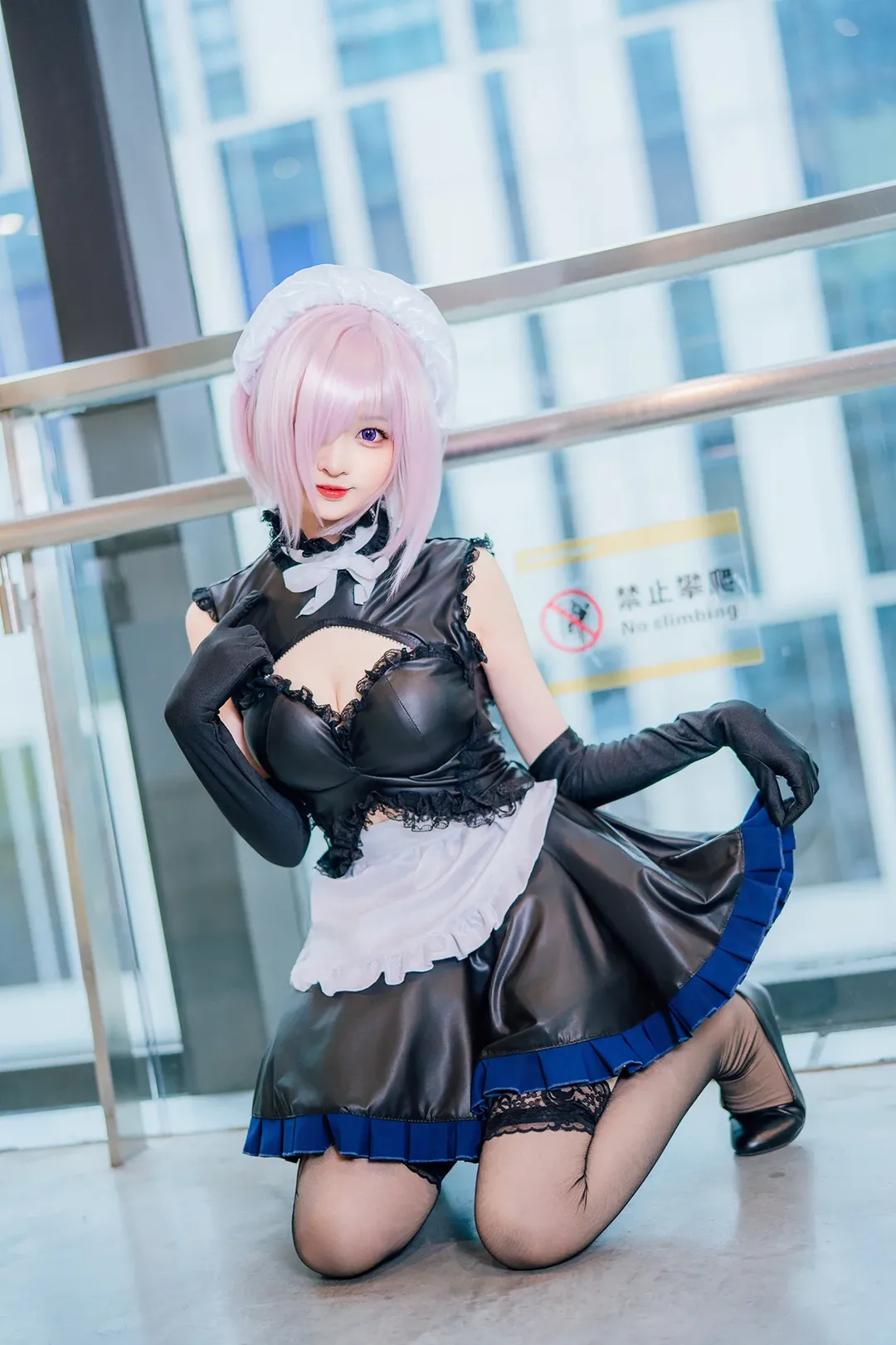 【玛修cos】命运-冠位指定，广州漫展的亮面黑皮女仆装场照 - 第 2 张
