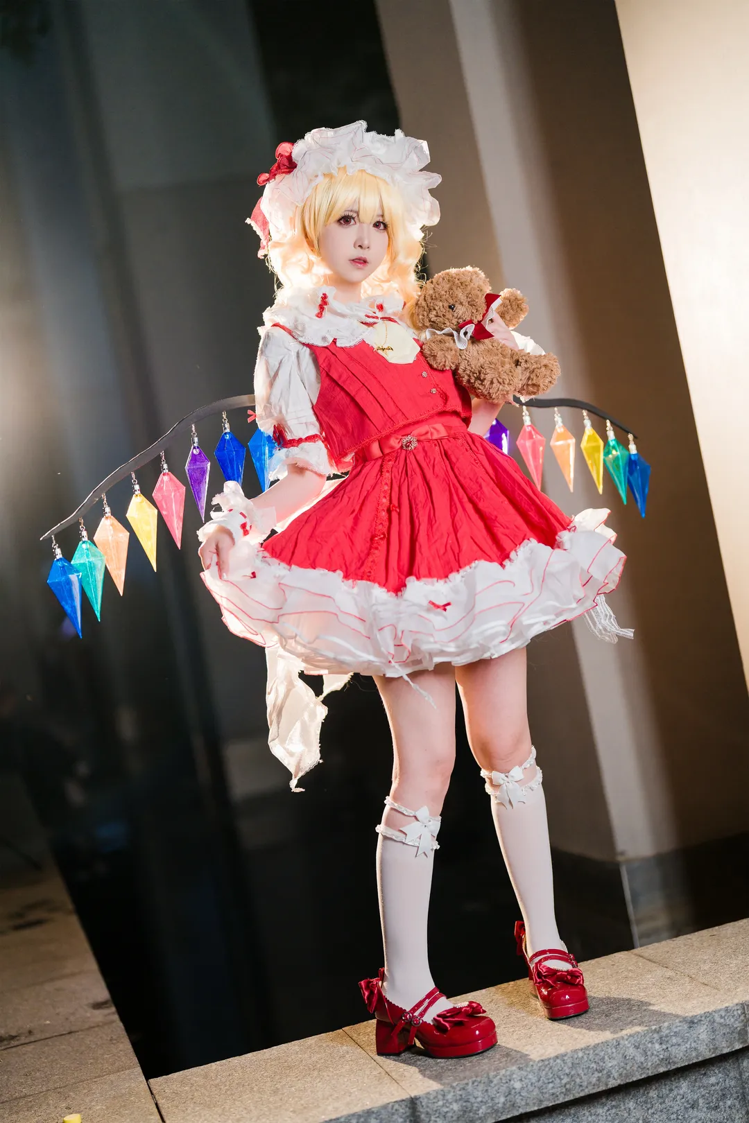 【芙兰朵露cos】东方project的绯红恶魔，萤火虫漫展现场返图 - 第 1 张
