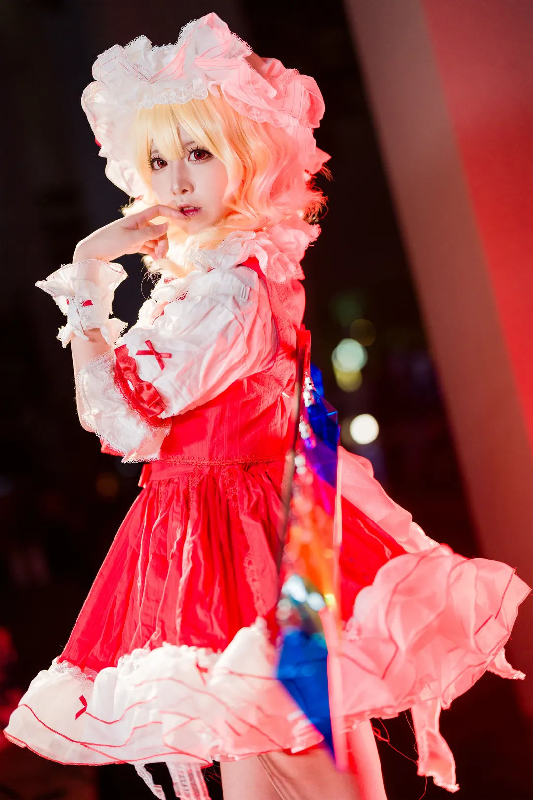 【芙兰朵露cos】东方project的绯红恶魔，萤火虫漫展现场返图 - 第 4 张