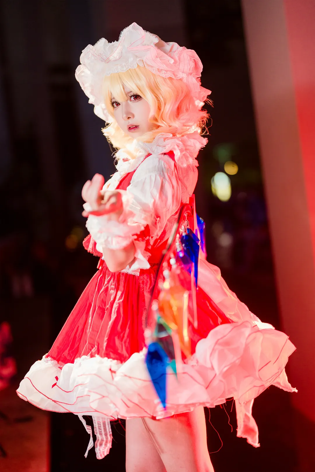 【芙兰朵露cos】东方project的绯红恶魔，萤火虫漫展现场返图 - 第 5 张