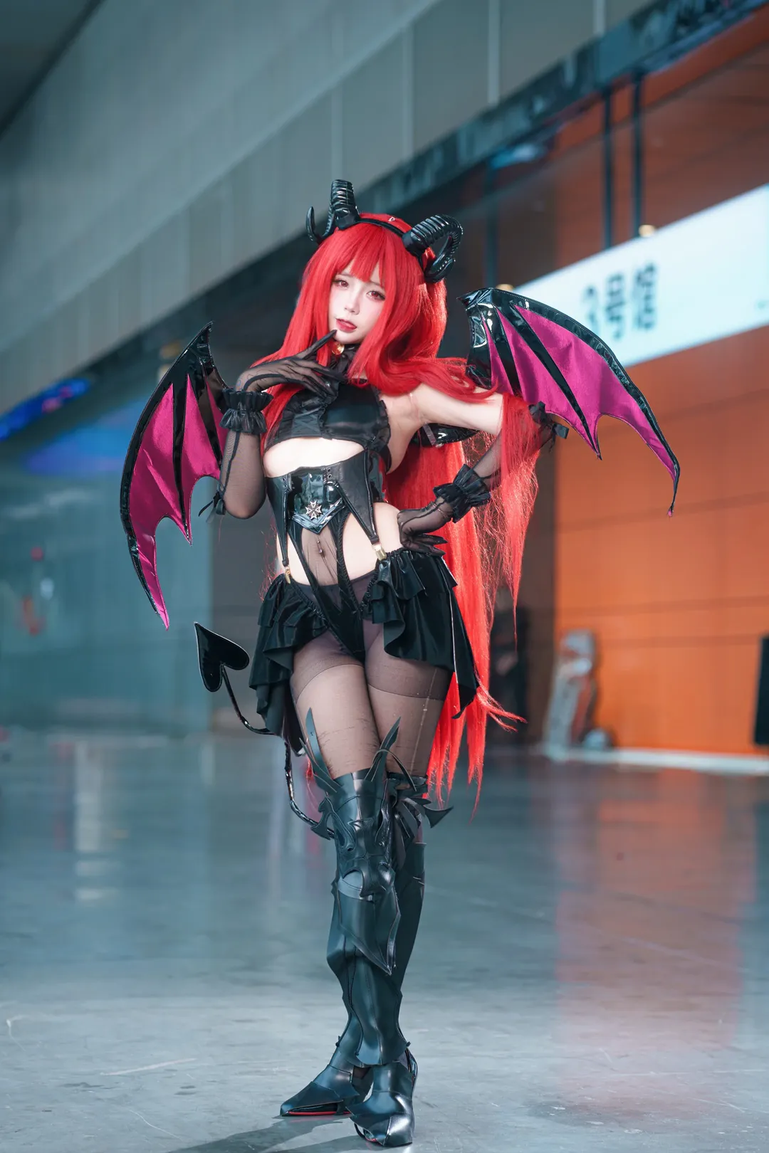 【ヒンデンブルク コスプレ】ヒンデンブルクの悪魔の佇まい、イベント撮影写真のシェア - 1 枚目