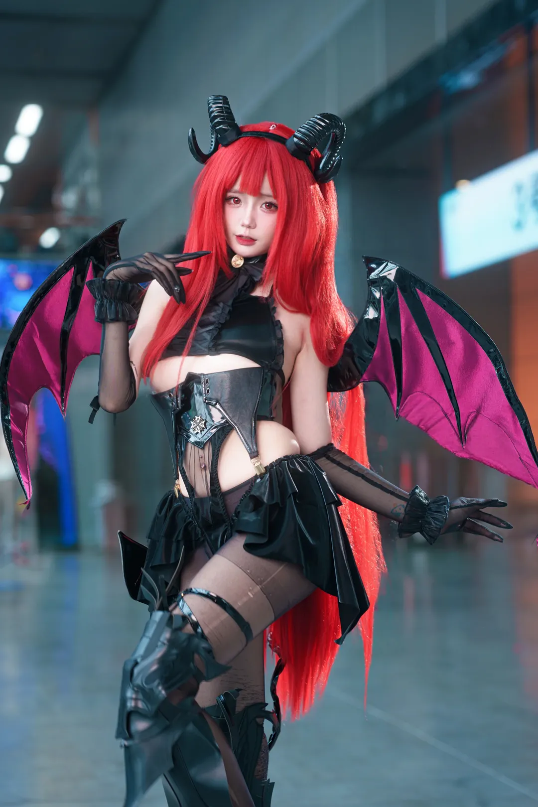 【希尔德加德cos】兴登堡的恶魔姿态，漫展实拍分享
