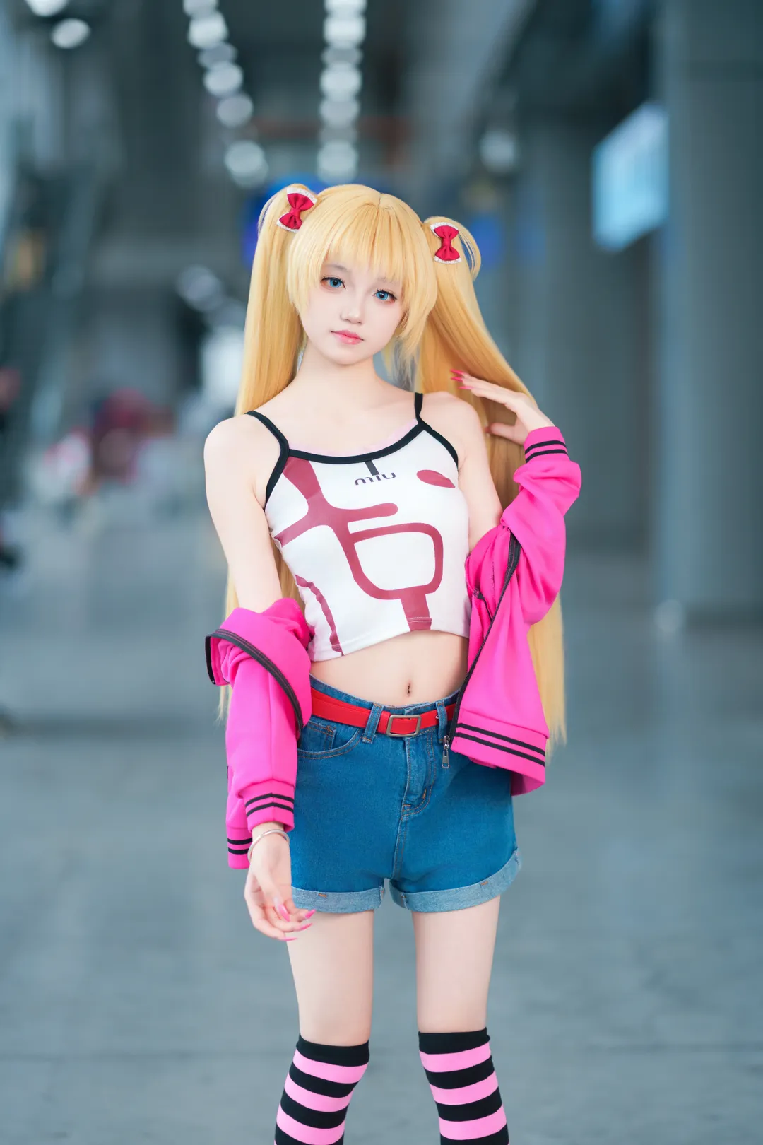 【秋月愛莉cos】漫展現場燈光與服裝的心得分享 - 第 1 張