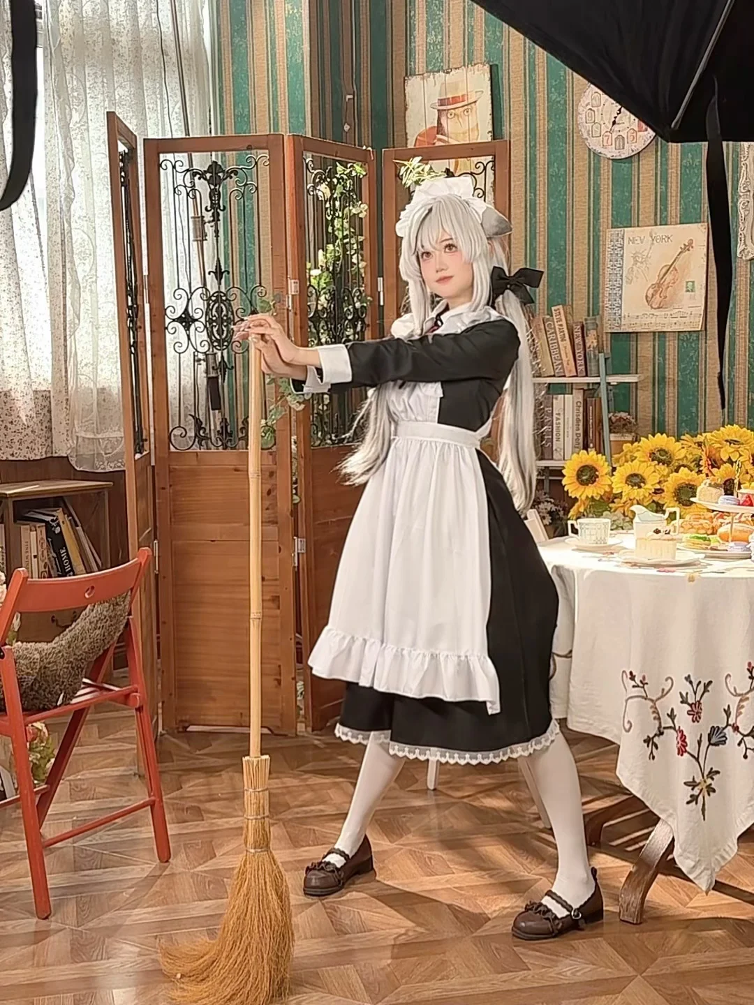 【春原心奈cos】蔚蓝档案百变心奈，女仆装拎裙摆棚拍记录 - 第 2 张