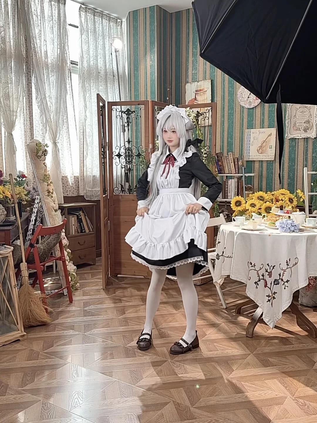 【春原心奈cos】蔚蓝档案百变心奈，女仆装拎裙摆棚拍记录