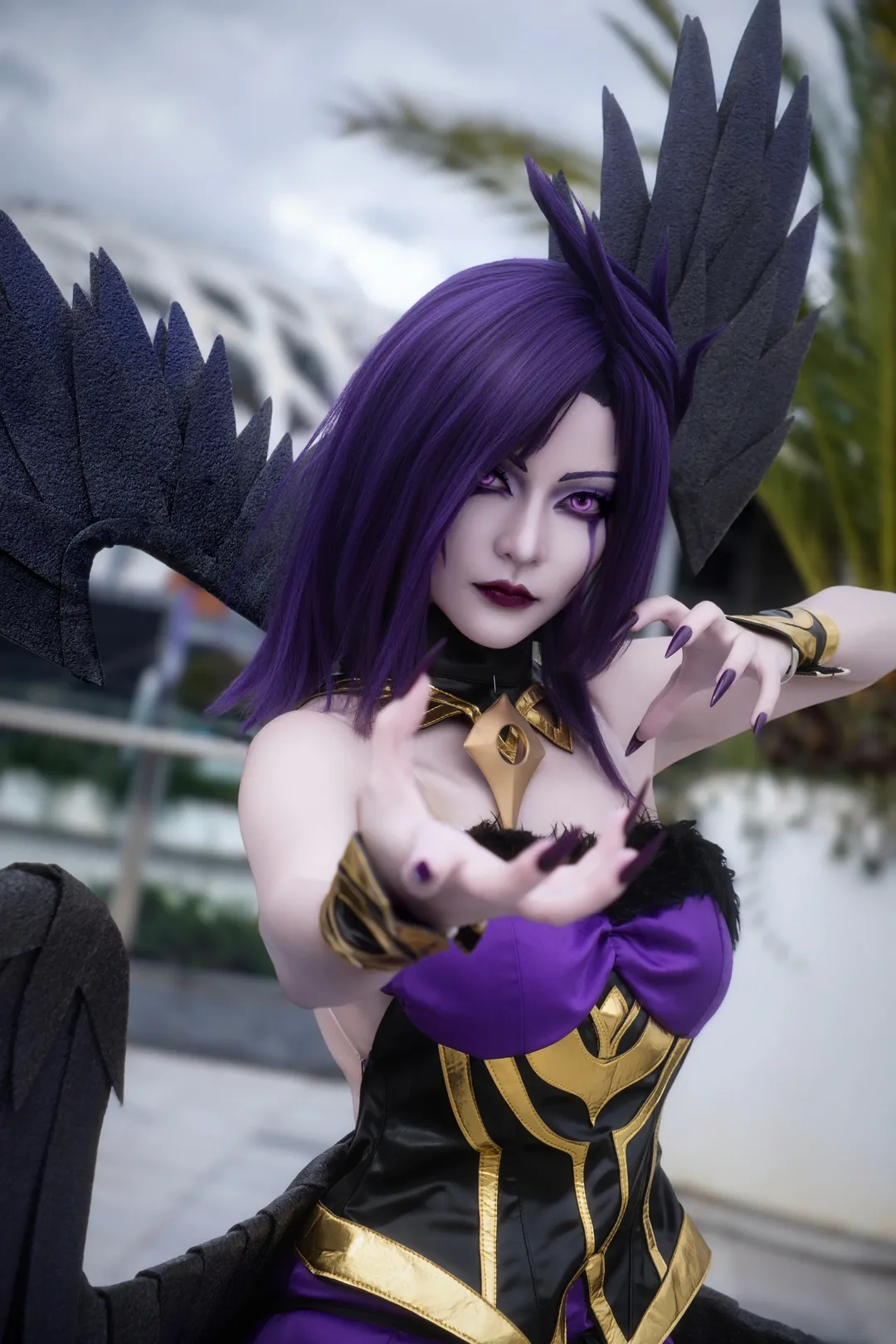 [Morgana Cosplay] Fallen Angel from League of Legends: Outdoor Convention Photos - Image 3