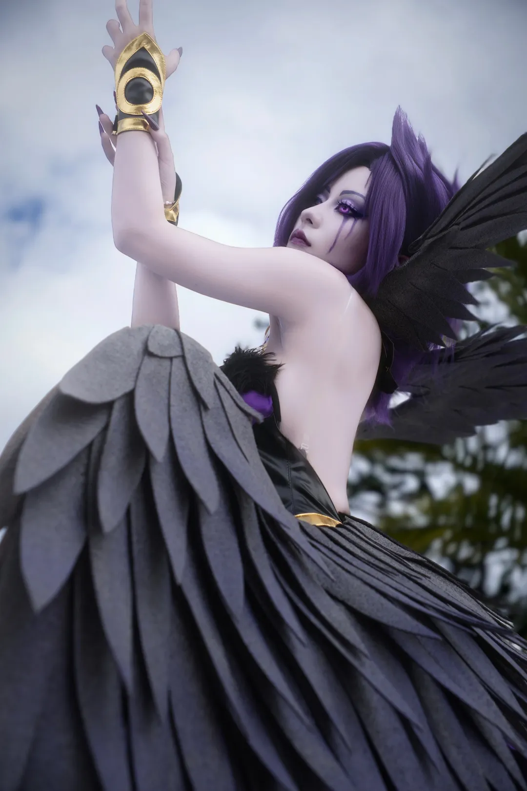 [Morgana Cosplay] Fallen Angel from League of Legends: Outdoor Convention Photos - Image 4