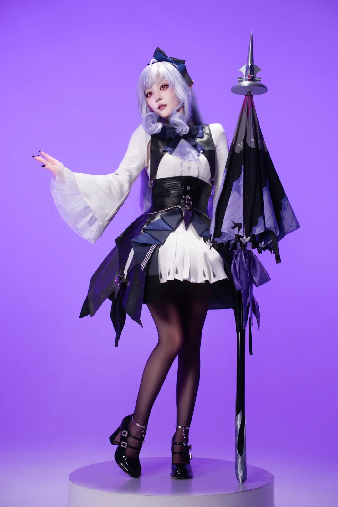 【薇薇安cos】绝区零里的精灵少女与巨型长柄伞