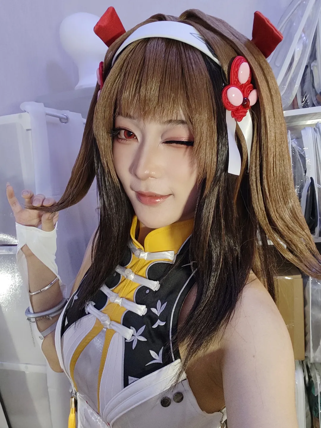 【叶瞬光cos】云岿山师姐的气场，绝区零里的干练之美 - 第 1 张