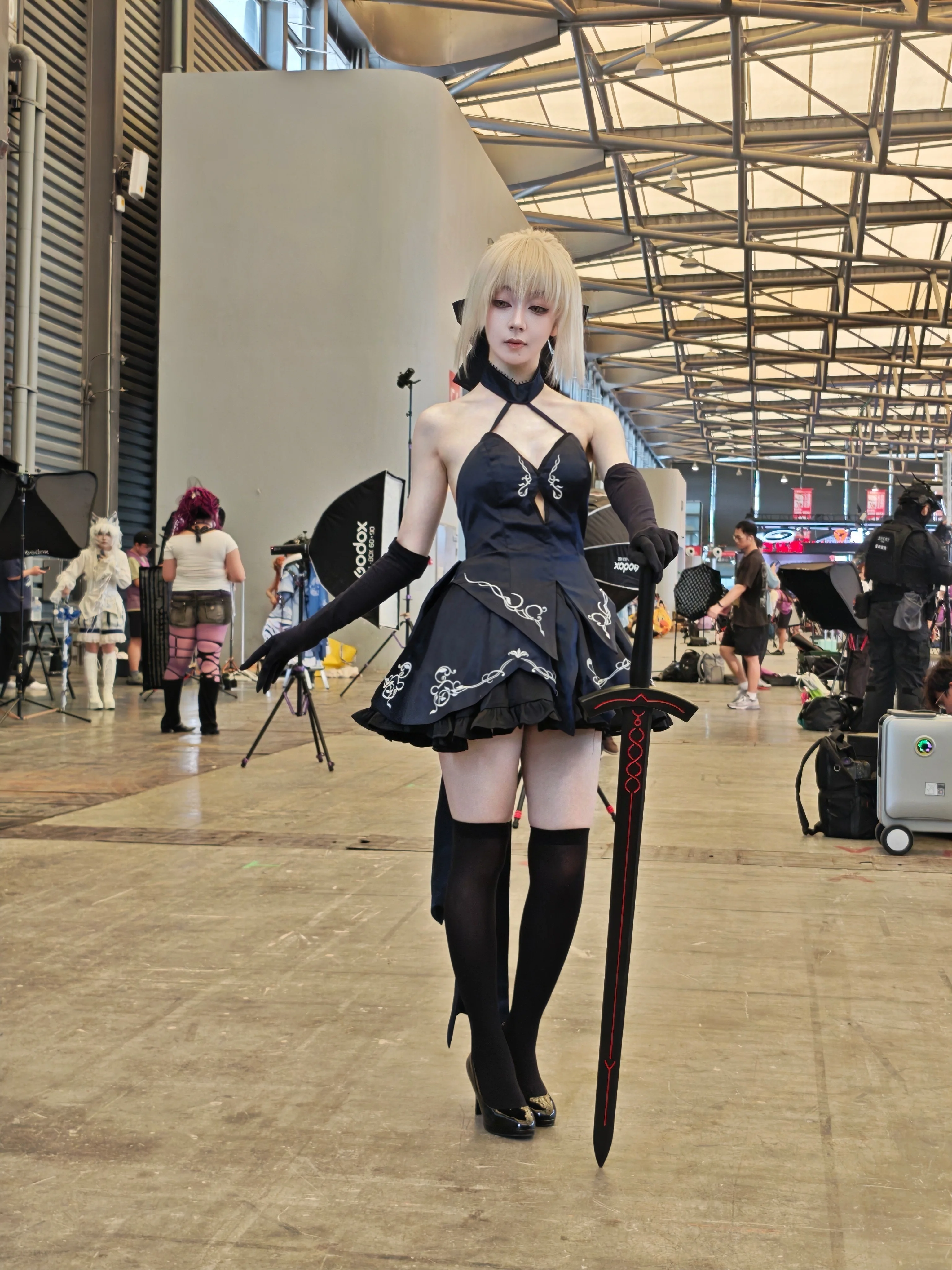 【黑呆cos】Fate/Grand Order 黑礼服saber漫展场照花絮 - 第 3 张