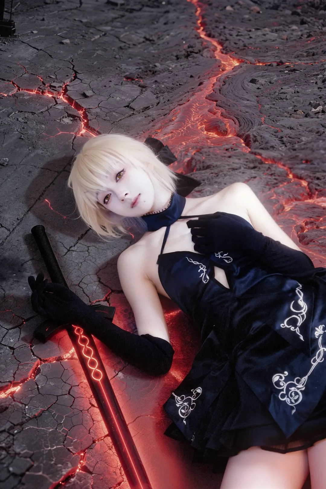 【セイバーオルタコスプレ】Fate/Grand Orderセイバーオルタ最終再臨・敗北のプロセスのChinaJoyイベント写真 - 10 枚目