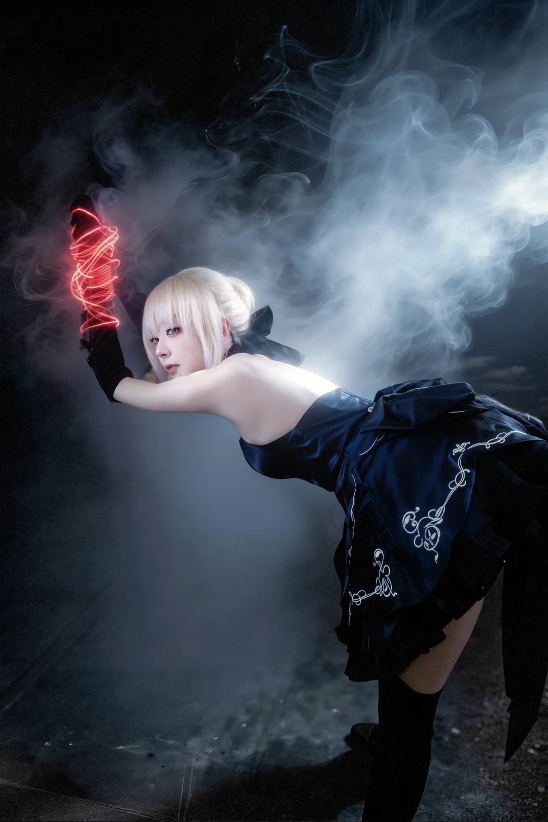 【セイバーオルタコスプレ】Fate/Grand Orderセイバーオルタ最終再臨・敗北のプロセスのChinaJoyイベント写真 - 7 枚目